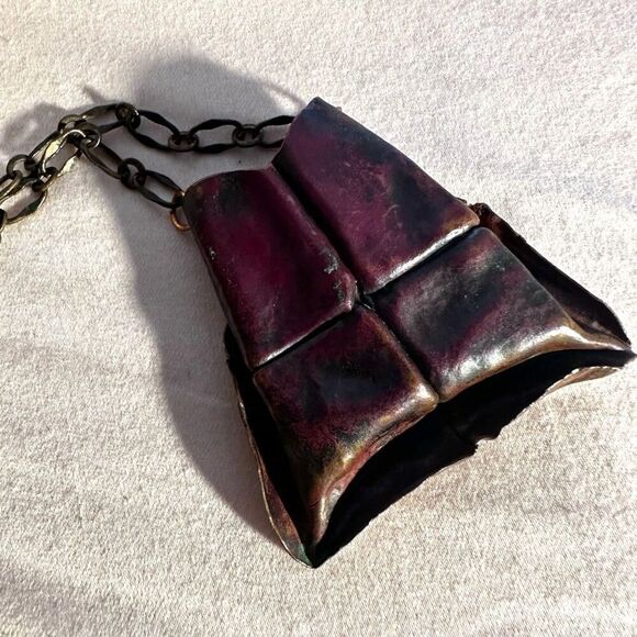 Copper tone blue glass pendant necklace - Picture 8 of 8